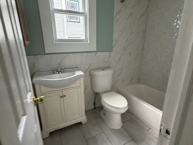 244 Smith St #1 — Photo 7