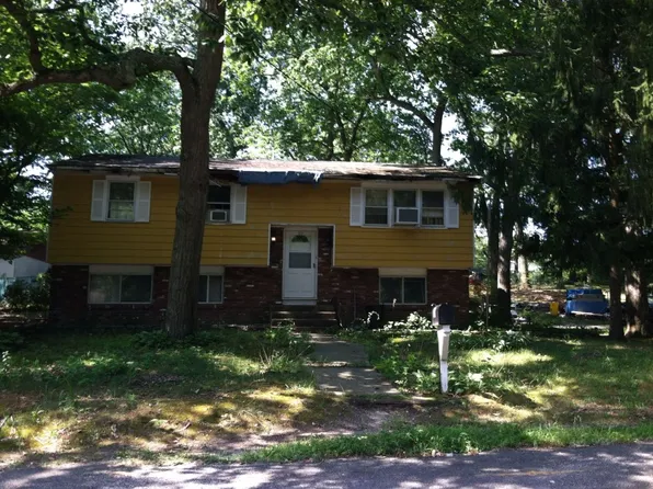 88 W Diamond Ave, Pine Hill, NJ 08021