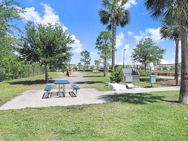 3044 Suncoast Plains Dr — Photo 38