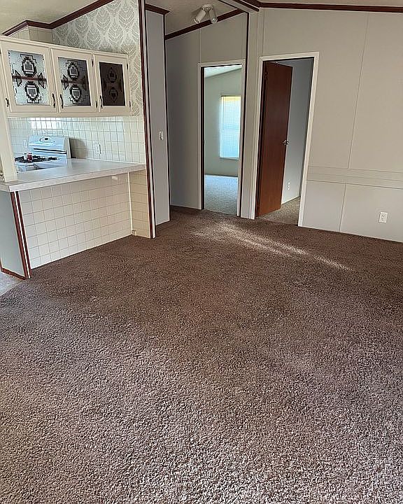 2nd image of 102 Deer Run