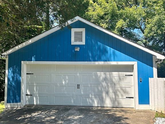 2nd image of 7120 Providence Ln