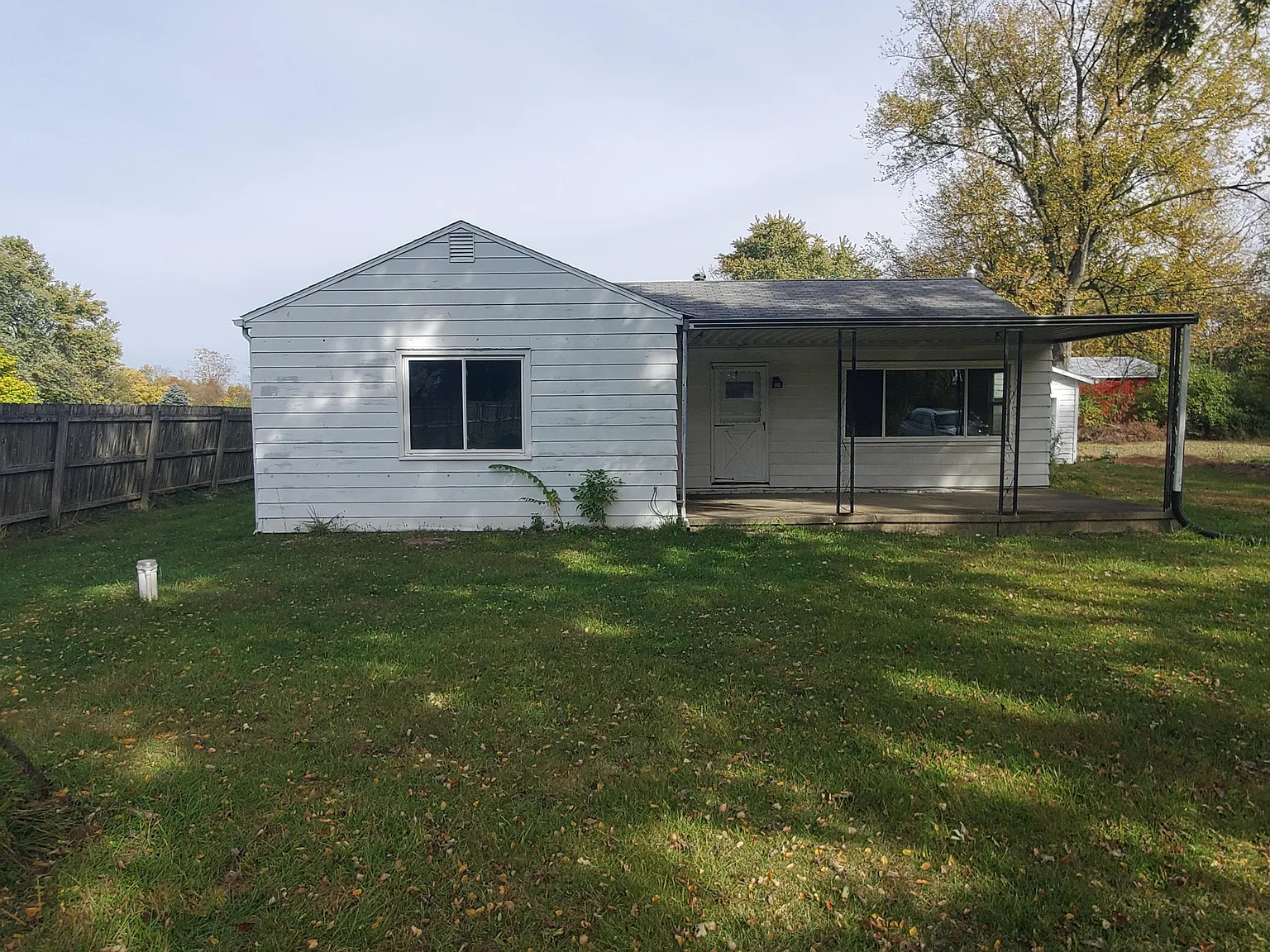 5546 Hiawatha Ave photo 1