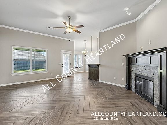 2nd image of 10512 SE 25th St
