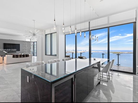 4th image of 1451 Brickell Ave #3