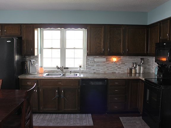 2nd image of 19132 E 14th Terrace Dr