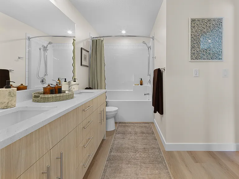 300 Rankin Dr — Photo 16