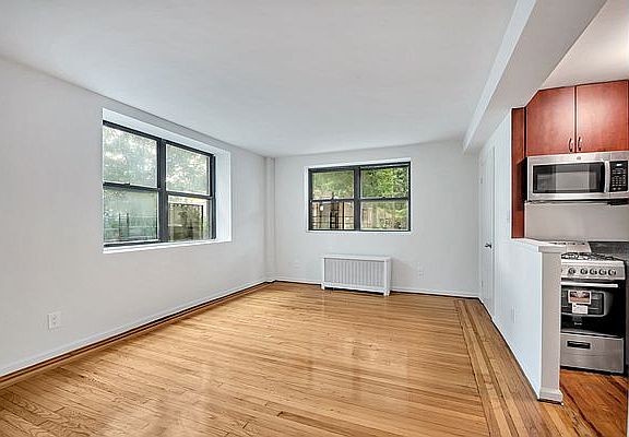 4th image of 3755 77th St APT 1A