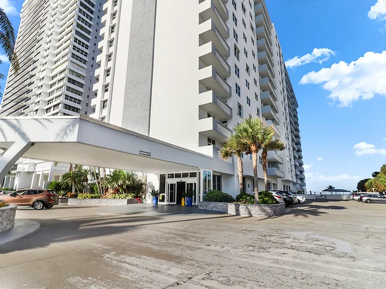4250 Galt Ocean Dr #12D — Photo 34