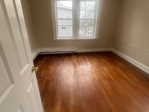 5th image of 393 13th Ave #5