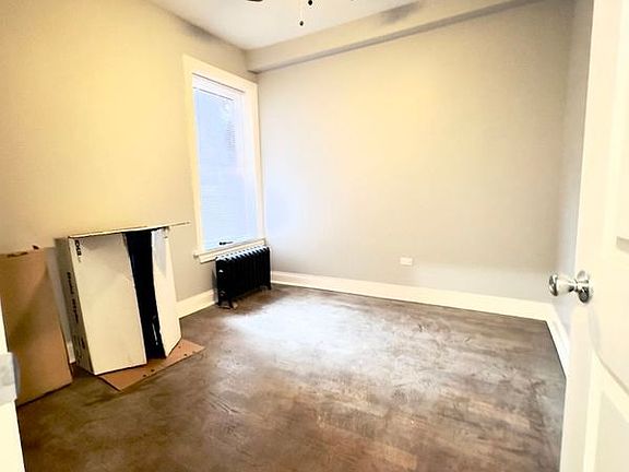 4th image of 1251 W Rosemont Ave #6257-1