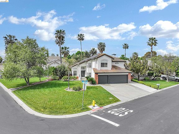 3rd image of 5460 Azure Ct