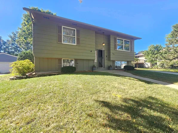 906 21st St SE, Rochester, MN 55904