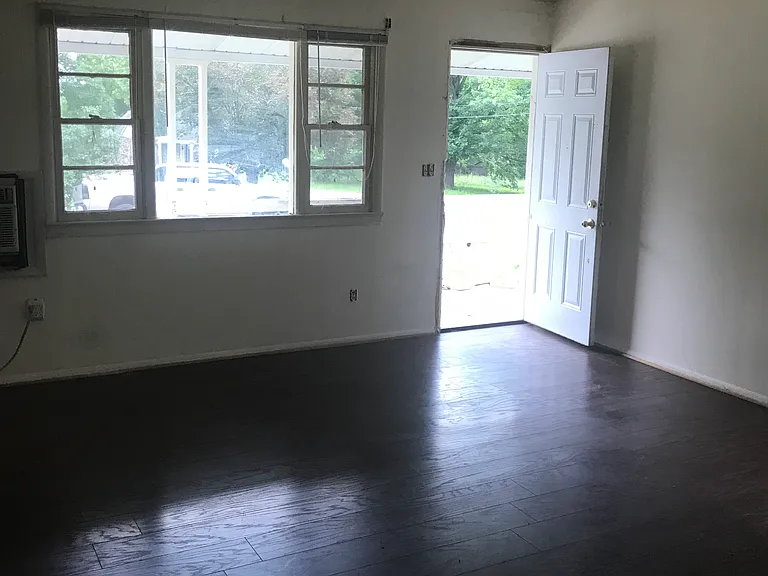 202 McFarland St — Photo 12