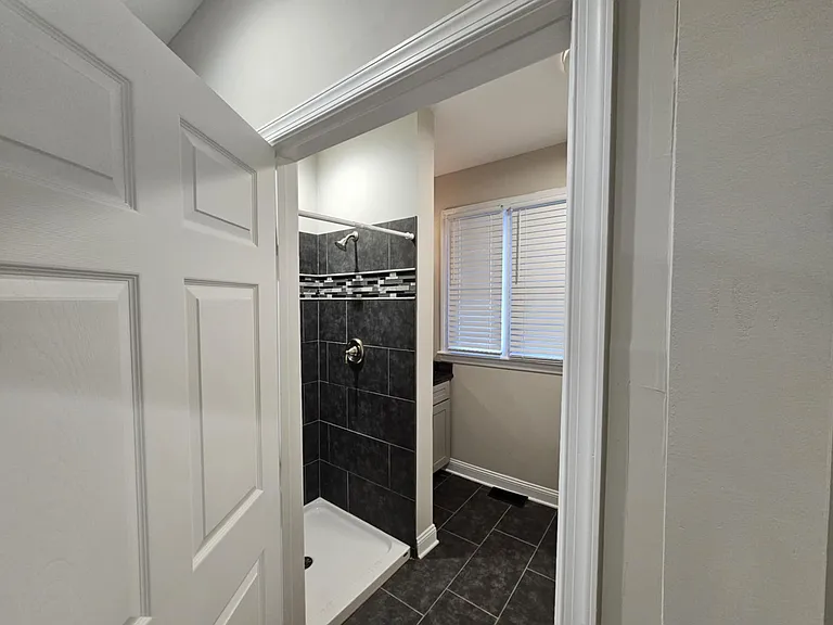 413 Main St #A — Photo 23