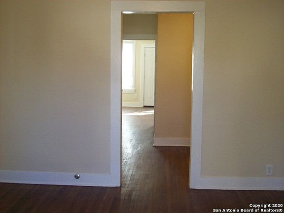 5th image of 538 Kayton Ave #A