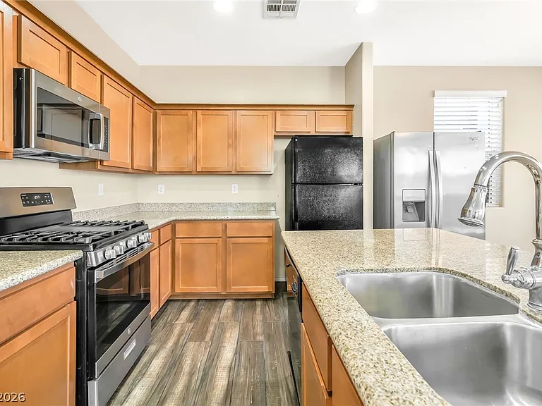 6318 Bijah Spring Ave — Photo 8