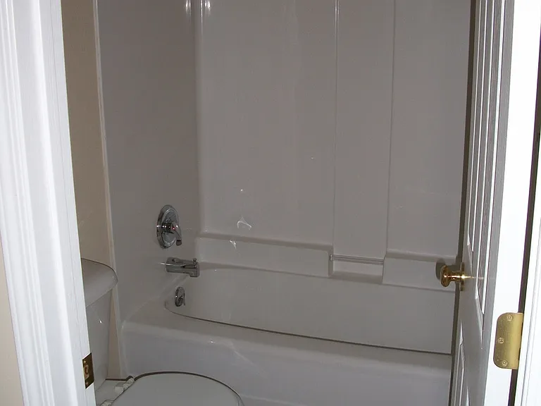 1304 W Babcock St #D — Photo 19