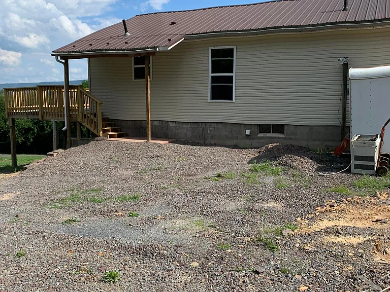 427 Ridge Rd — Photo 2