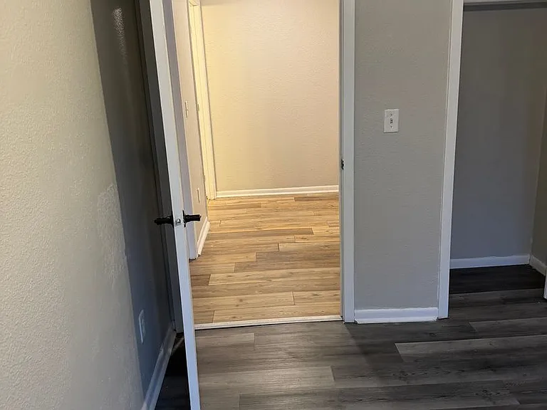 Nicollet Avenue Apartments — Photo 27