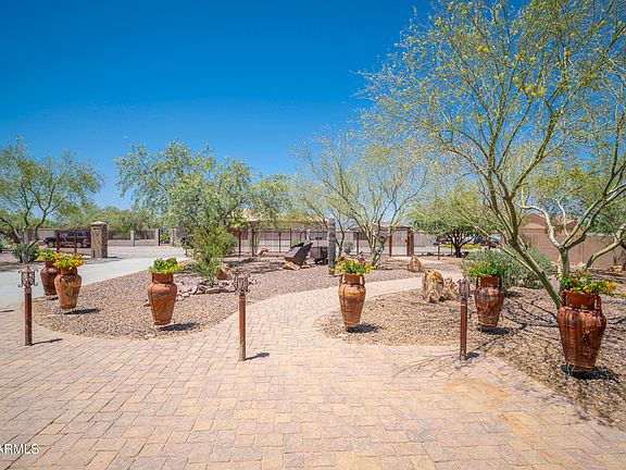 3rd image of 22337 W CALLE DE LOS FLORES --