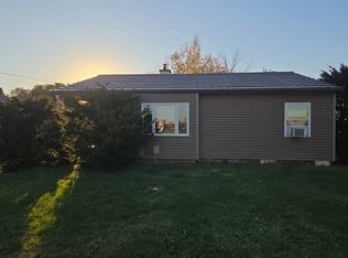 1110 13th St, Orion, IL 61273