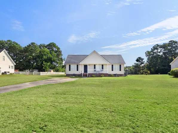 4112 Hopkins Trace Ln, Zebulon, NC 27597