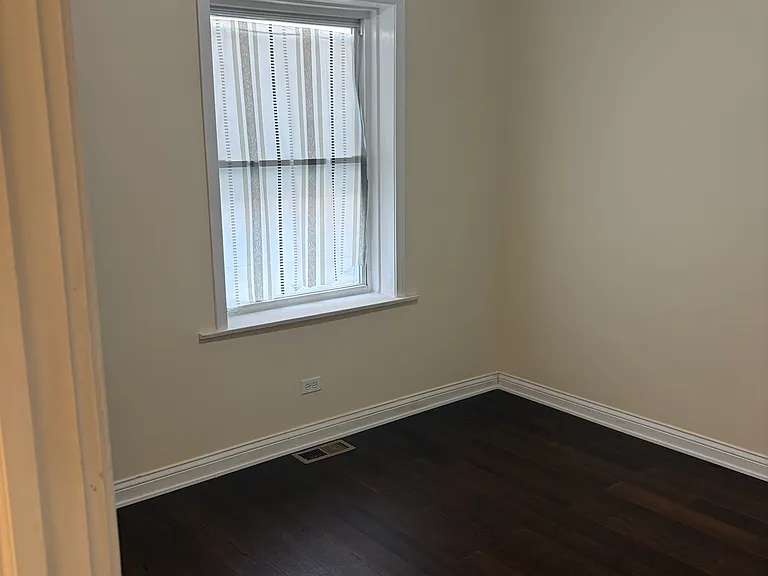 9022 S Justine St #1 — Photo 7