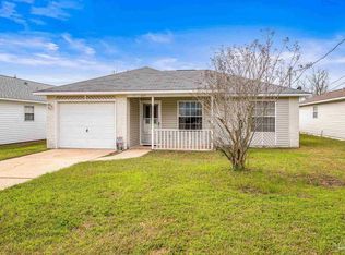 6111 Hilburn Rd, Pensacola, FL 32504