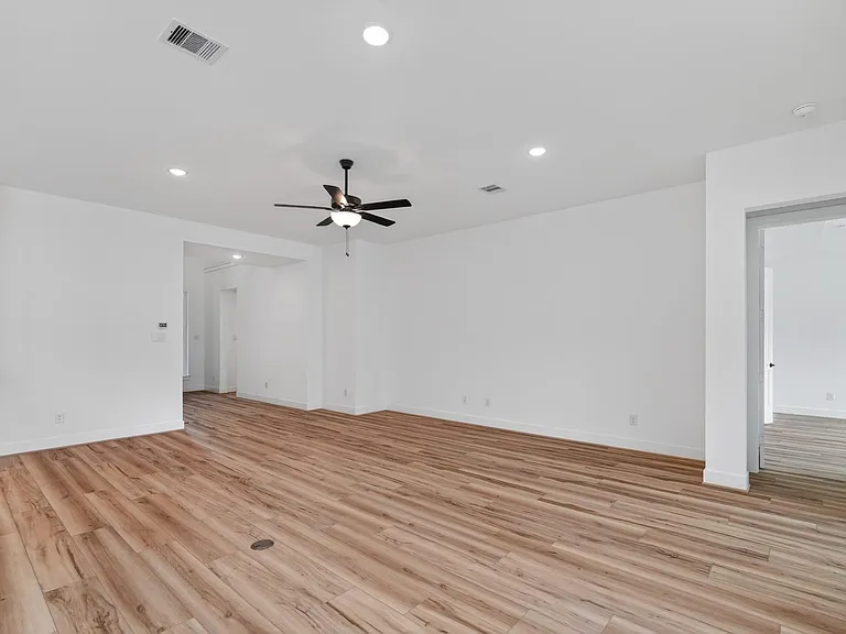 9738 Roaring River Falls Ln — Photo 9