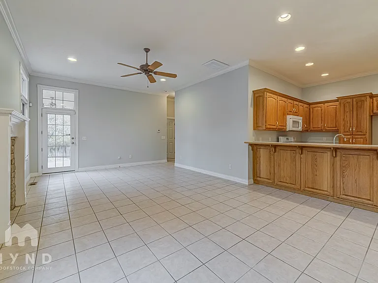 3253 Kickapoo Ave — Photo 7