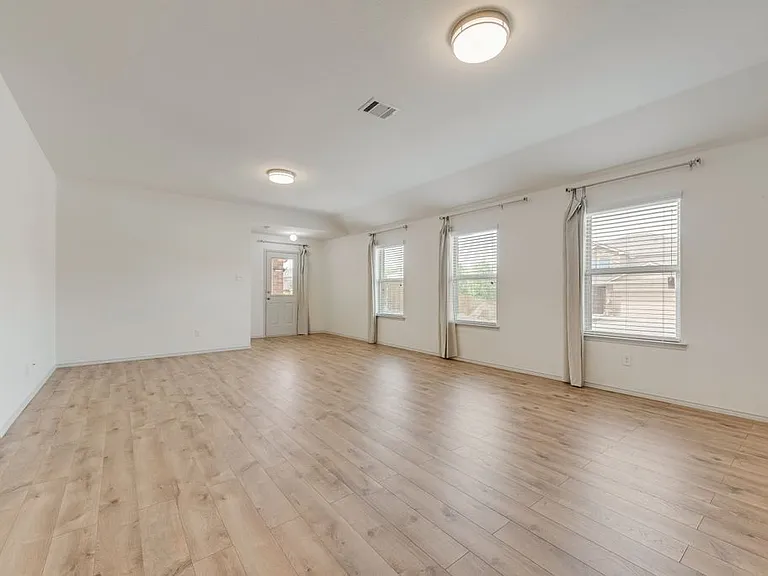 1123 Garnet St — Photo 16