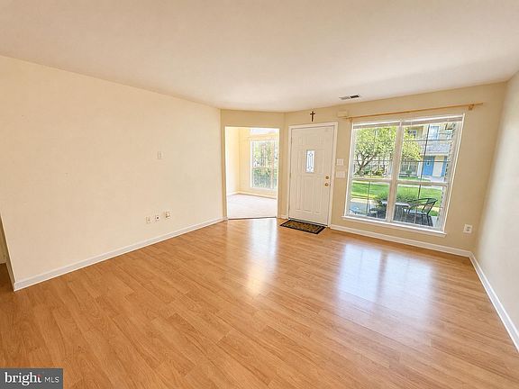 3rd image of 1103 Foxmeadow Dr #1103