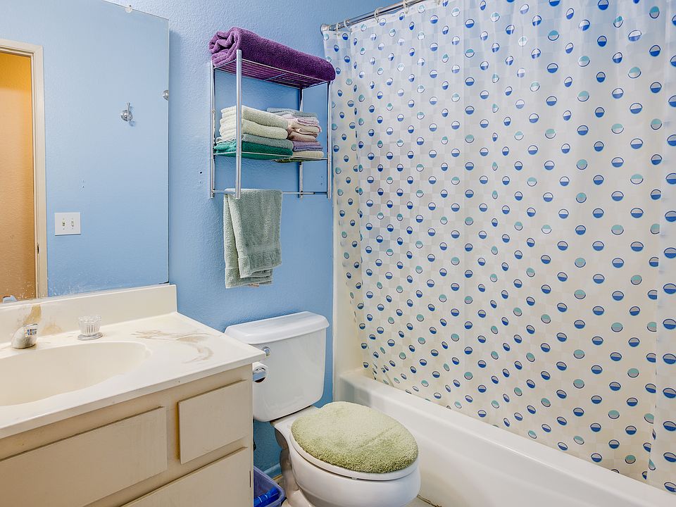 2nd image of 1453 Alta Ave
