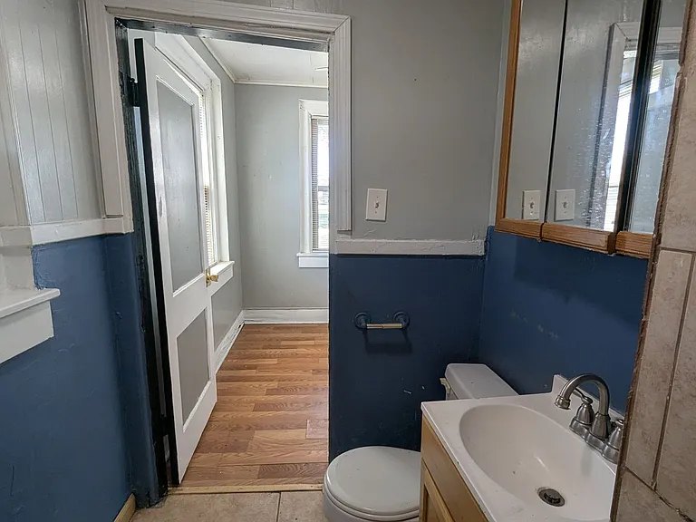 415 S Broadway St #5 — Photo 3