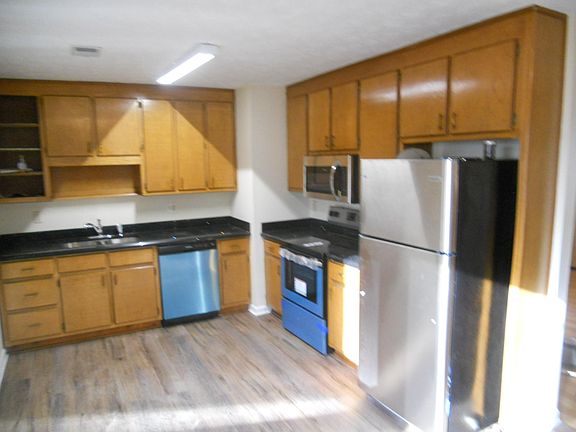 New stainless appliances - still in plastic, LVP flooring, granite counter tops