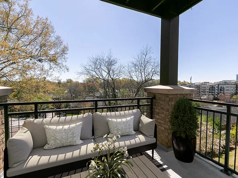 27 Station Ct — Photo 25