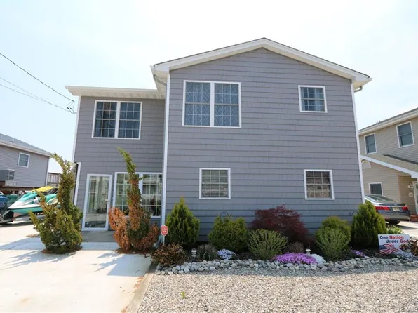 11 Lake Saint Claire Dr, Little Egg Harbor, NJ 08087