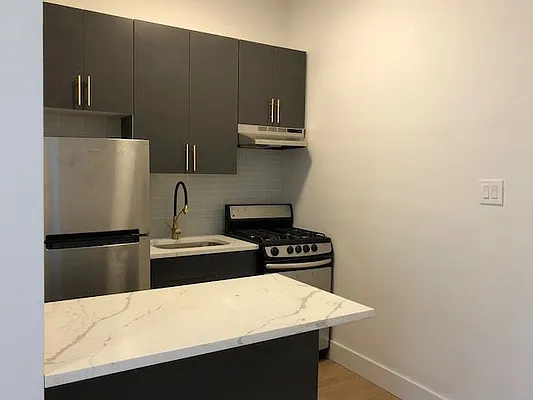 Rented by Lang Realty LLC | media 41