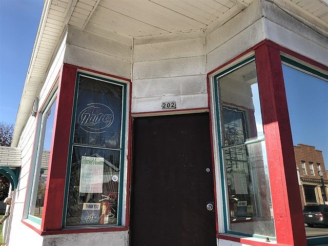 2nd image of 202 Main St
