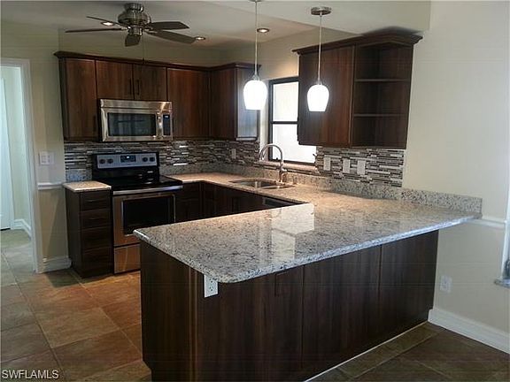 3rd image of 3306 SW 5th Pl
