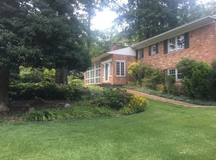 9120 Southwick St, Fairfax, VA 22031