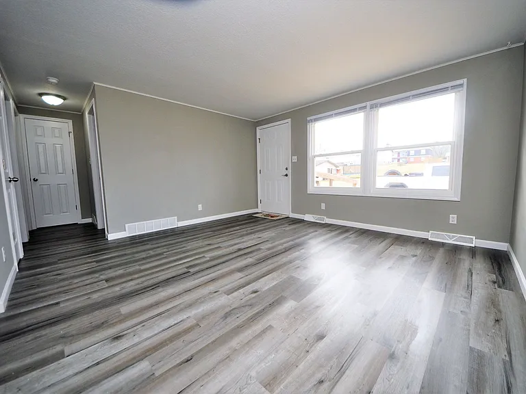 313 Granada Dr — Photo 8