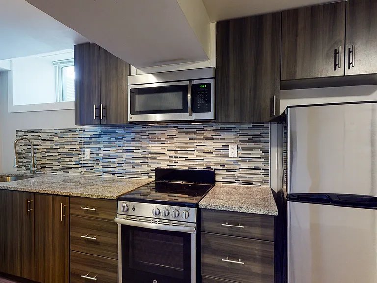 245 Laurier Ave E — Photo 11
