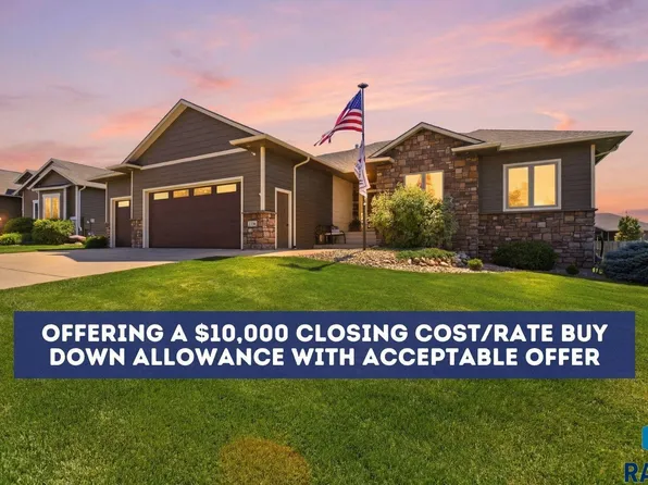 2405 S Durango Cir, Sioux Falls, SD 57110