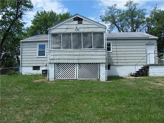 5th image of 9205 Cherry St