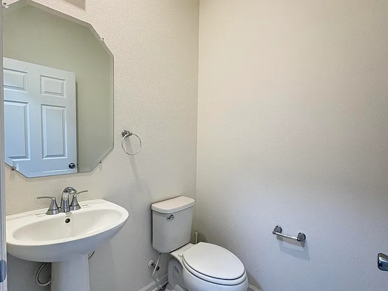 302 Rambling Brook Trl — Photo 7