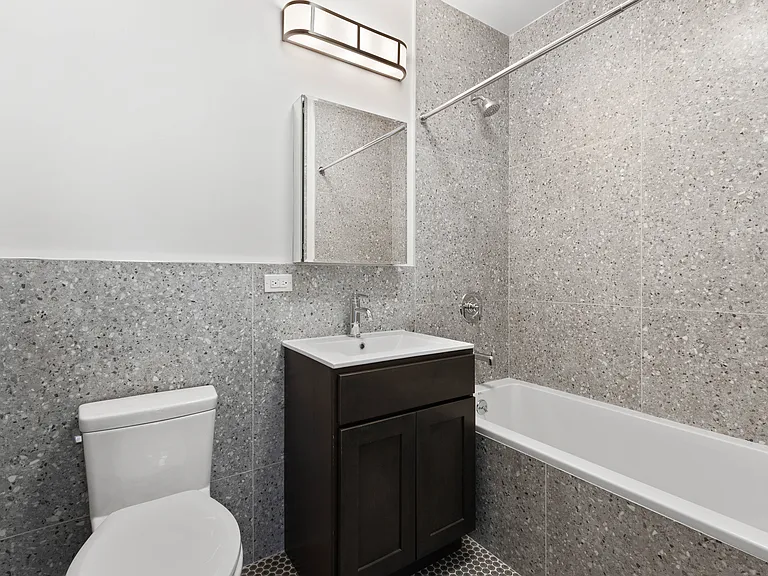 38 Roebling St #3N — Photo 4