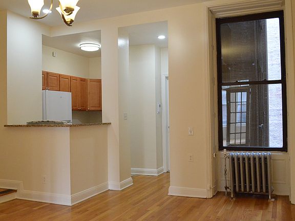 3rd image of 111 Montague St APT 2D
