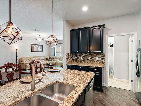 3rd image of 11805 Winterset Cove Dr