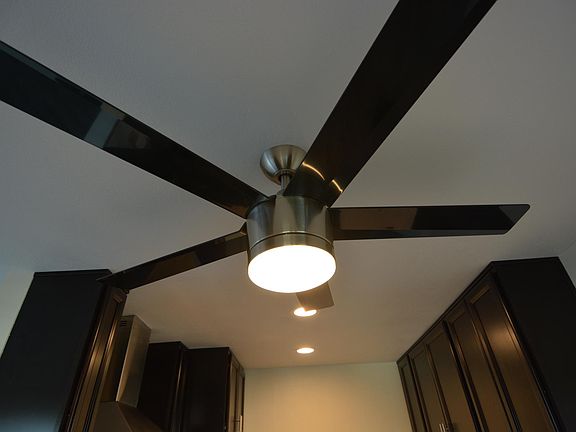 3rd image of 735 Laconia Blvd APT 6